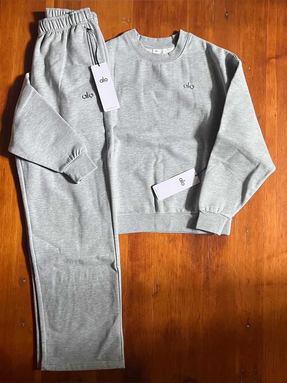 Alo Yoga Crewneck & Sweatpants Bundle Grey Large